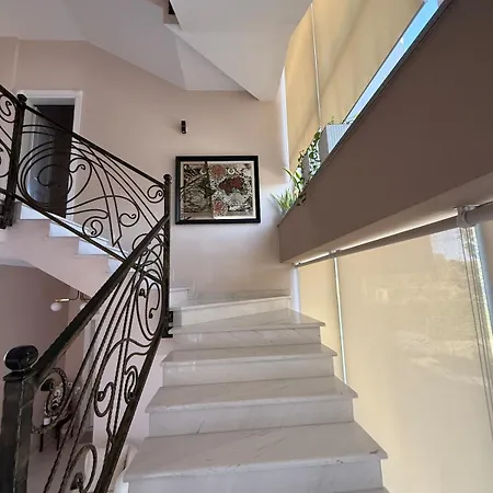 31 Ad Hamallaj Villa